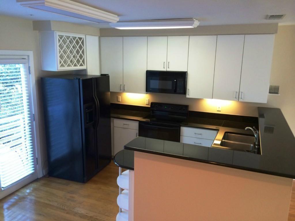 Dallas, Texas 75219, United States, 2 Bedrooms Bedrooms, ,3 BathroomsBathrooms,Residential,Active,179215