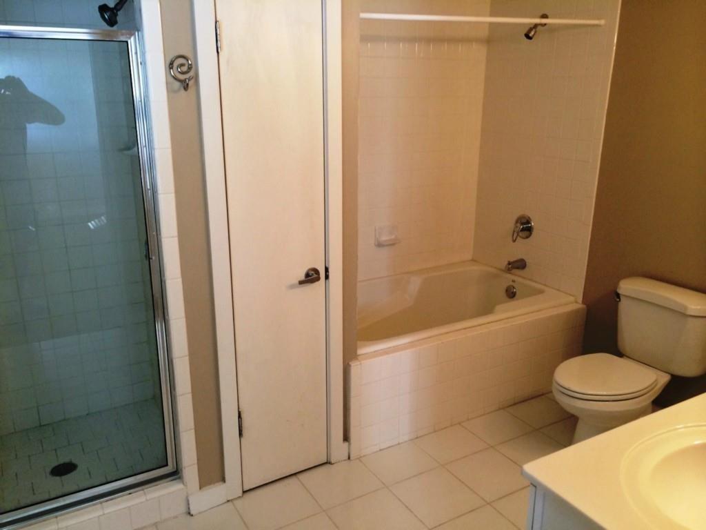 Dallas, Texas 75219, United States, 2 Bedrooms Bedrooms, ,3 BathroomsBathrooms,Residential,Active,179215