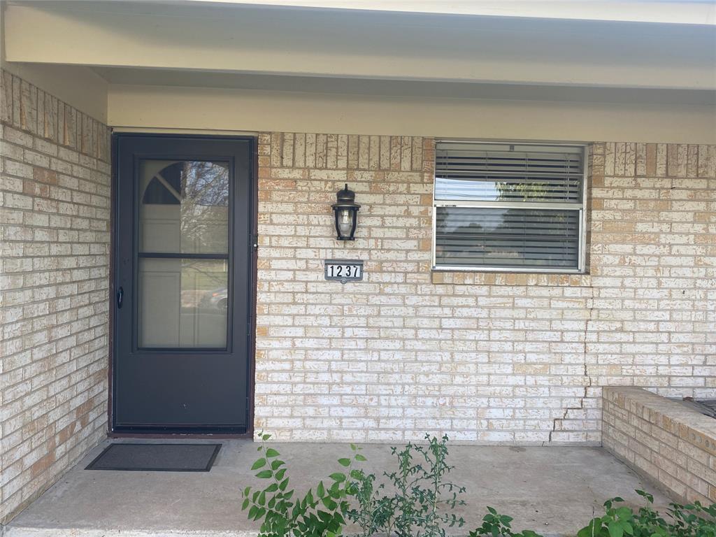 Dallas North Estates 12th Instl - Residential Lease