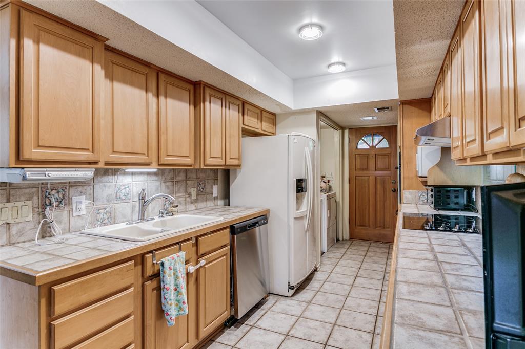 Del Paseo Twnhs - Residential