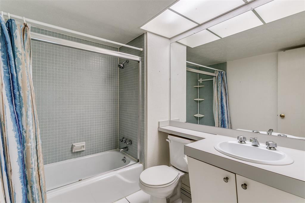 Del Paseo Twnhs - Residential