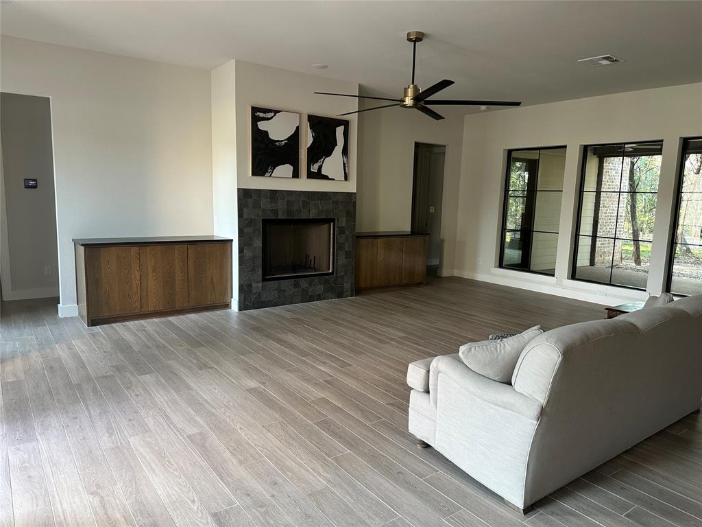 1136 Queen Elizabeth Drive