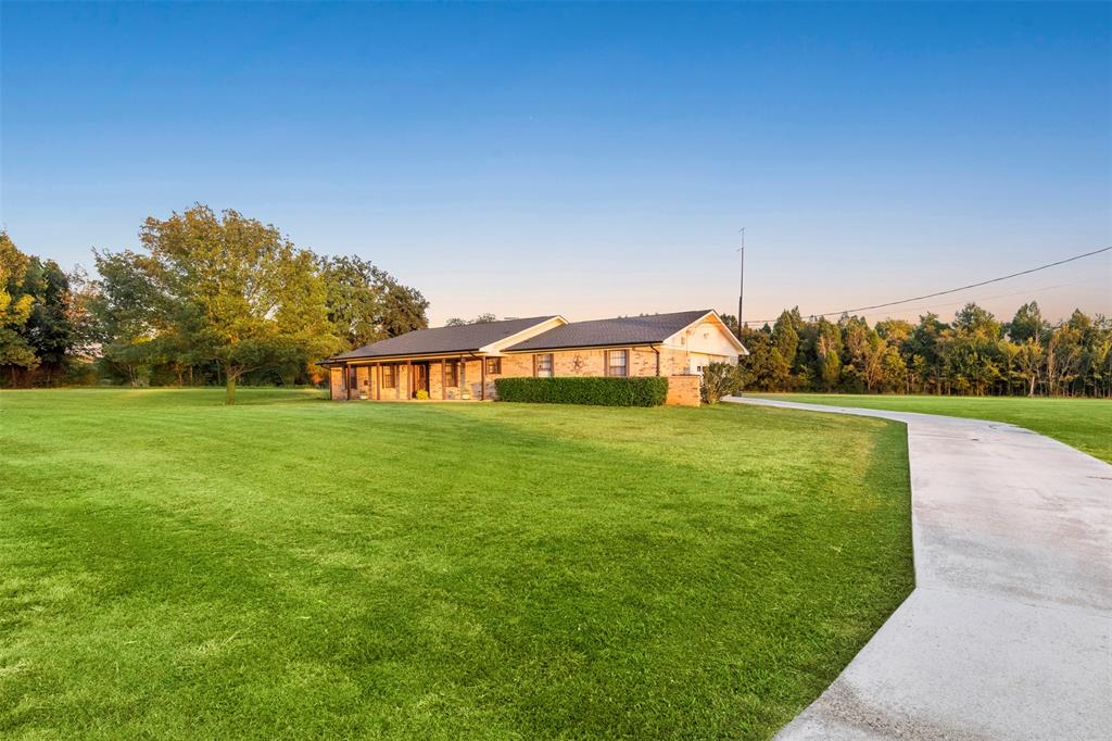 205 country Lane