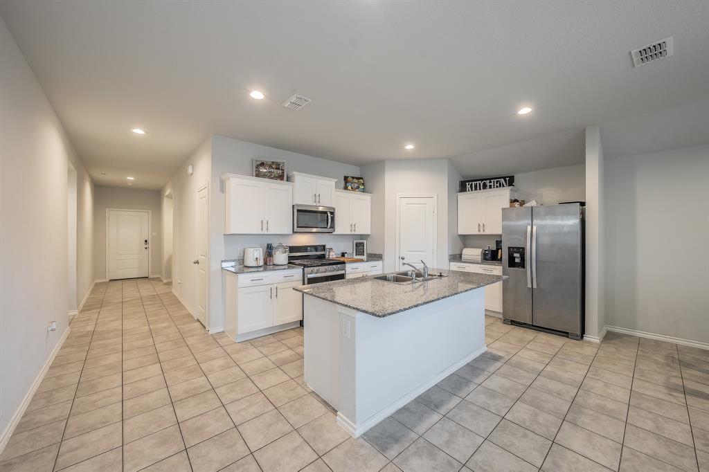 SCULPTORS PARK - Residential