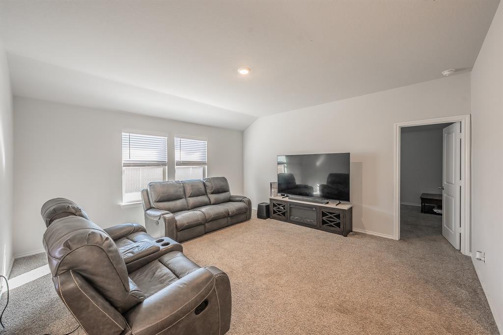 SCULPTORS PARK - Residential