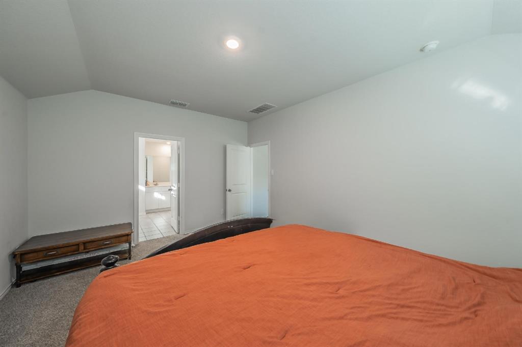 SCULPTORS PARK - Residential