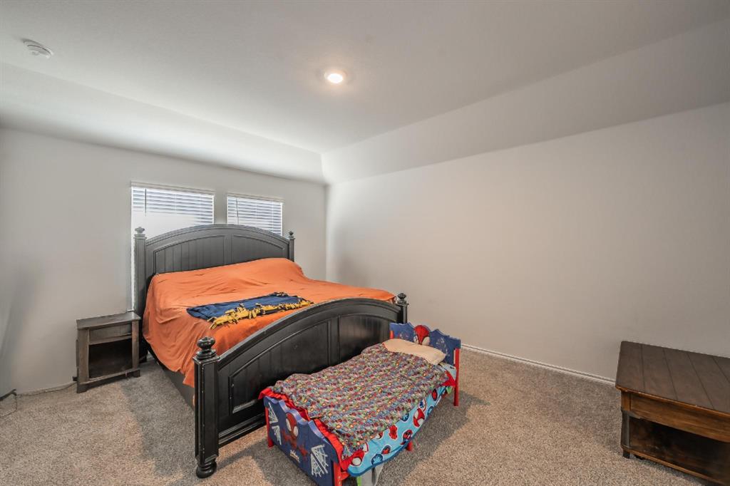 SCULPTORS PARK - Residential