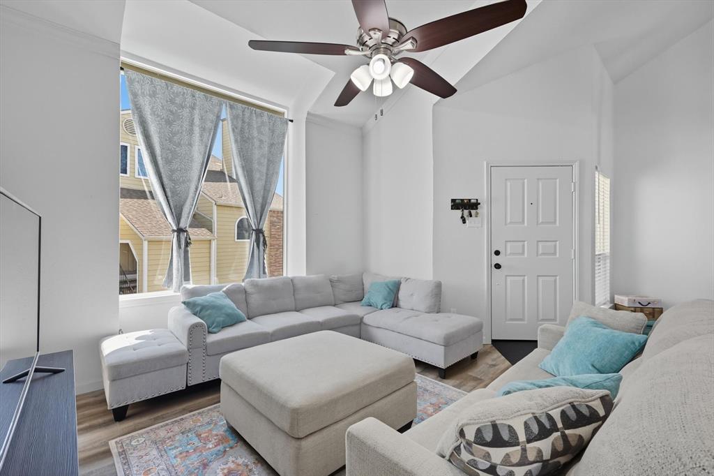 Faulkner Point 13-Windjammer - Residential