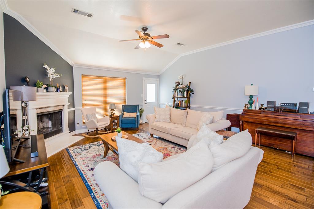 714 Green Acres Lane