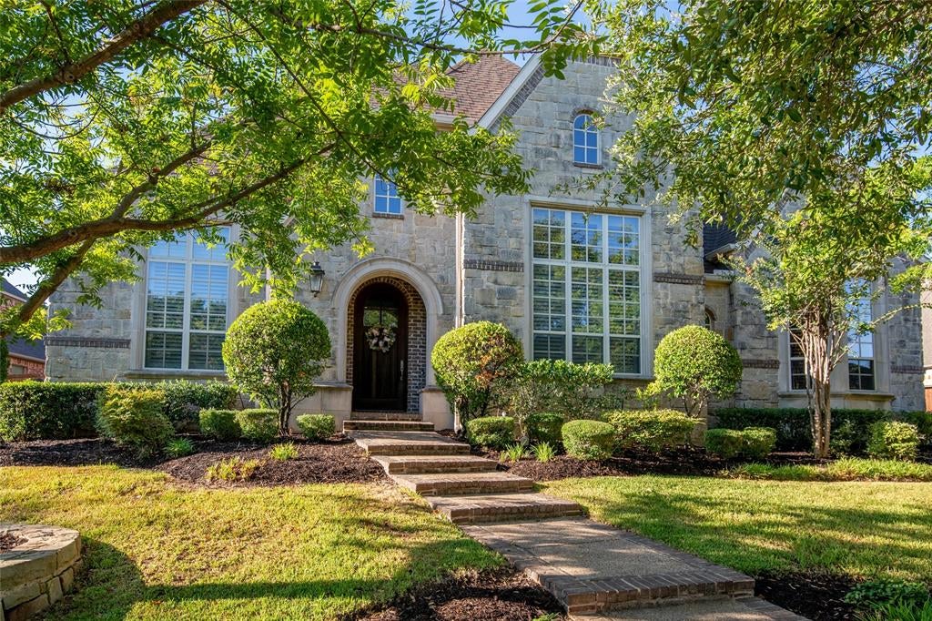 5009 Glenshire Drive