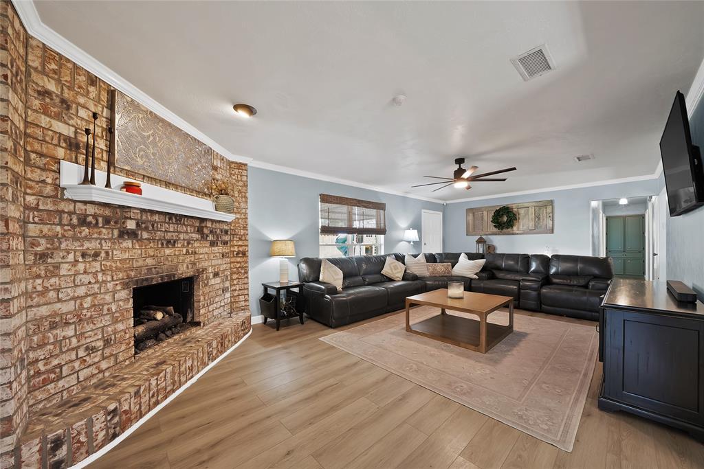 103 Willow Lake Lane