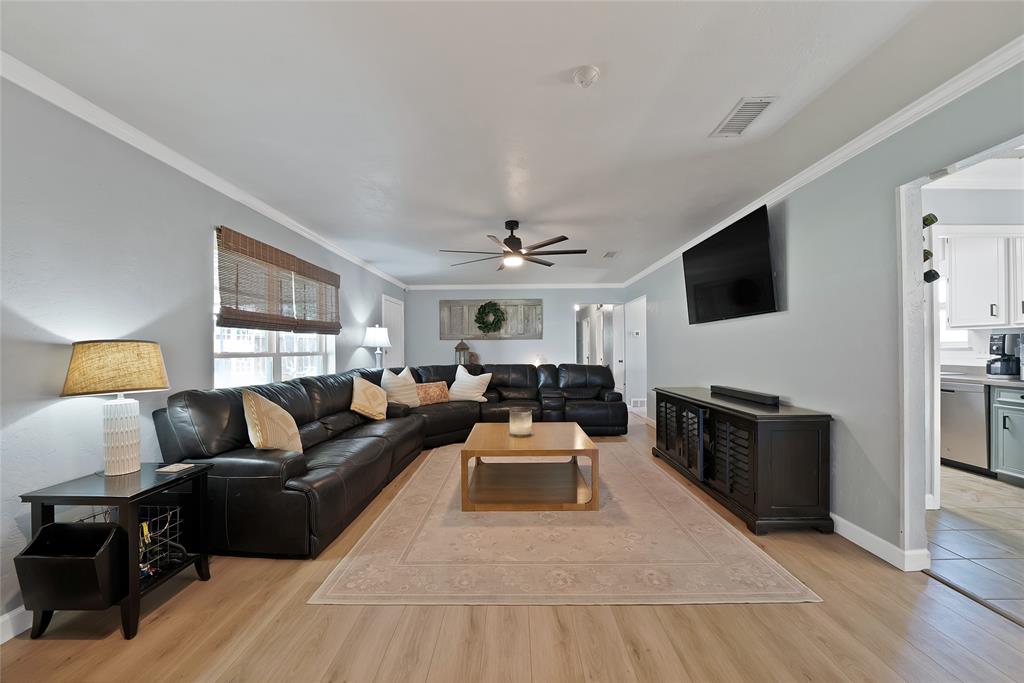 103 Willow Lake Lane