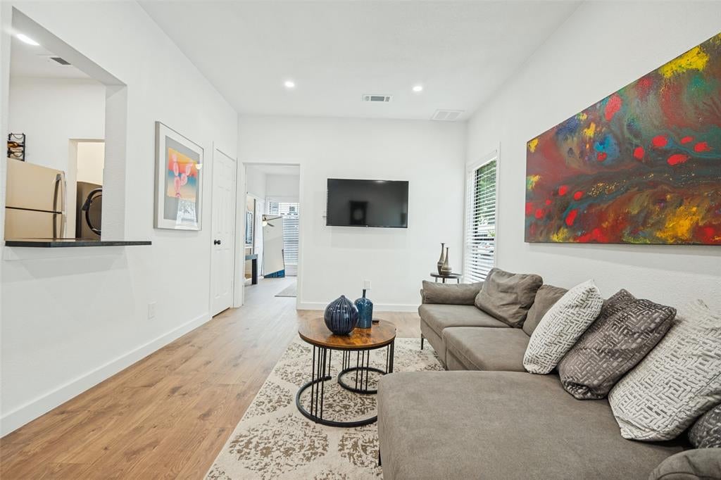 5620 Live Oak Street 106
