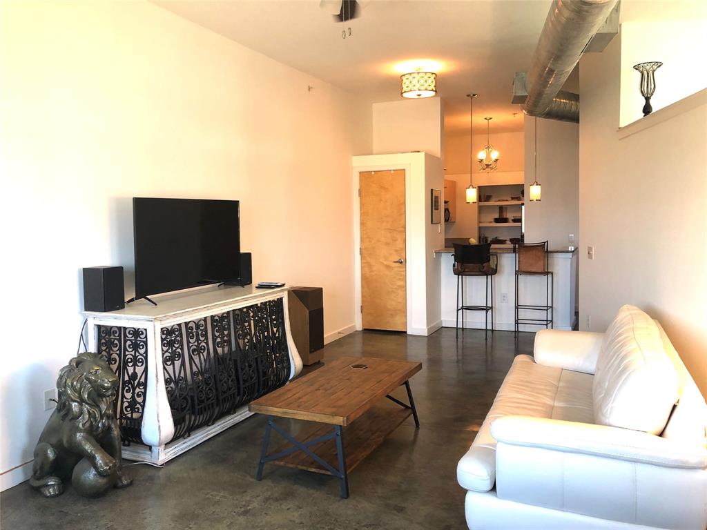 Texas & Pacific Lofts Condo - Residential
