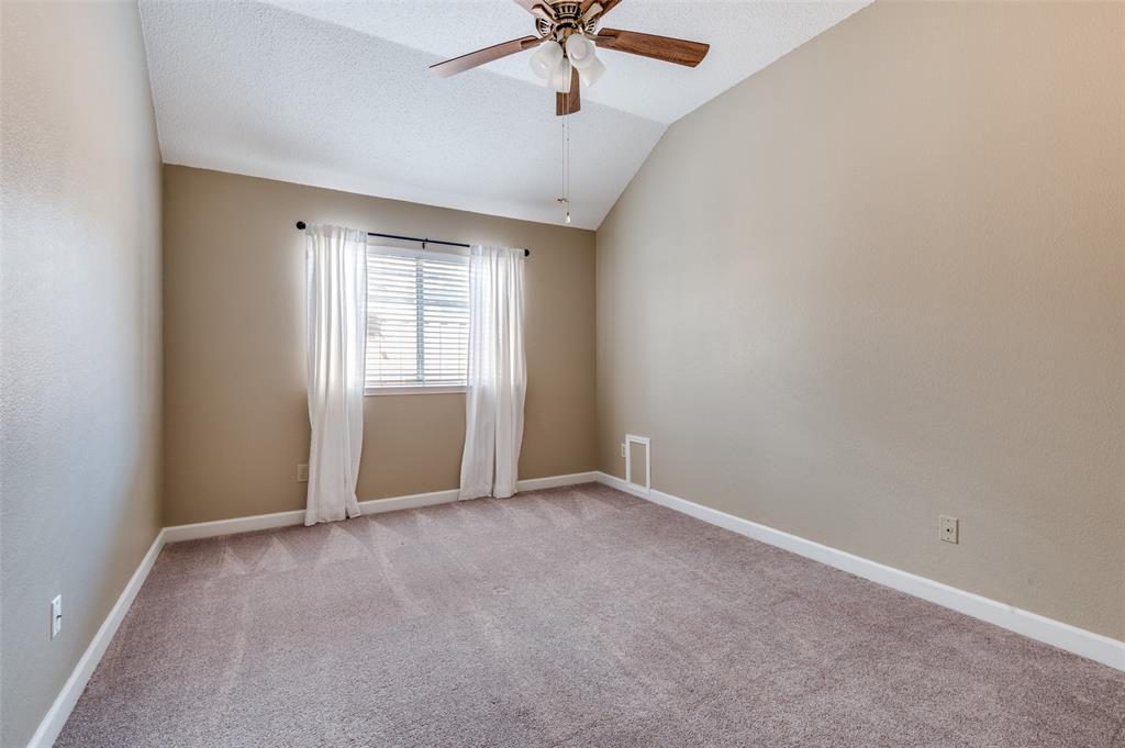 Estates At Creekwood III Ph 2 - Residential Lease