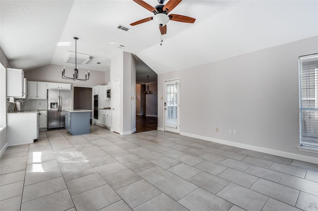 Estates At Creekwood III Ph 2 - Residential Lease