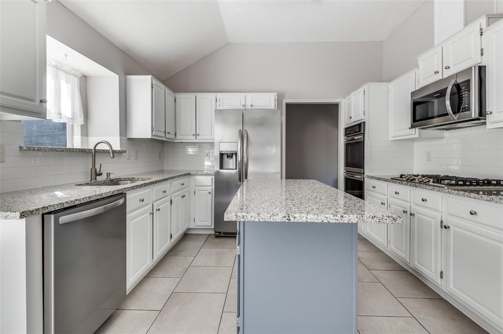 Estates At Creekwood III Ph 2 - Residential Lease