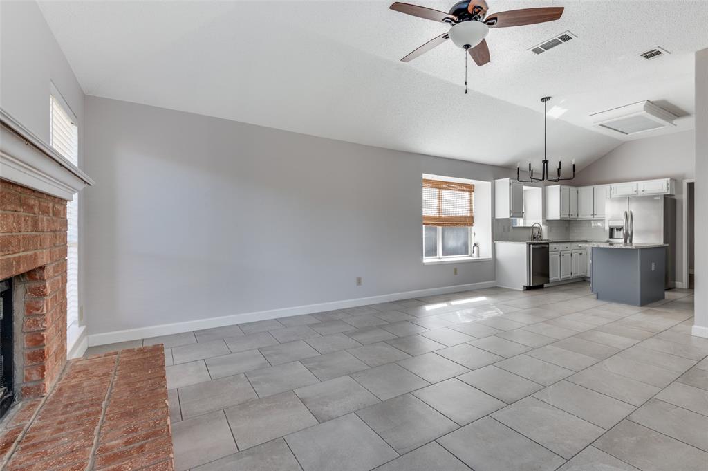 Estates At Creekwood III Ph 2 - Residential Lease