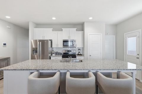 Photo of 3445 Lake District Lane, Fort Worth, TX 76135 (MLS # 21207160)