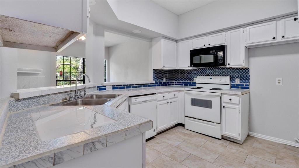 9601 Forest Lane 1113