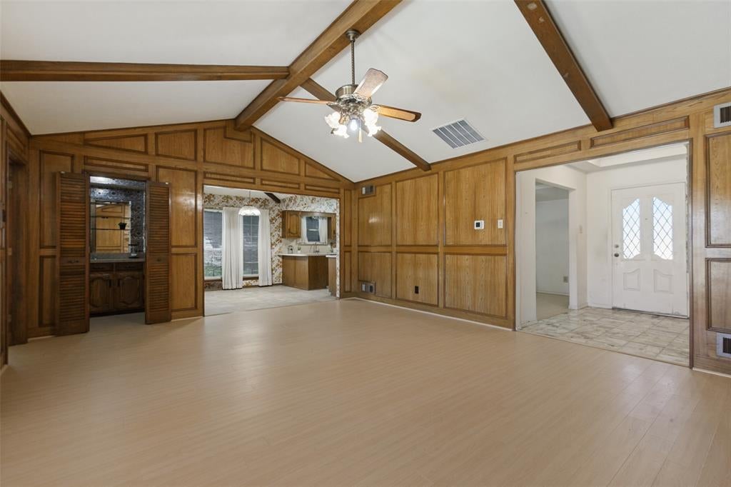1700 Mayflower Drive