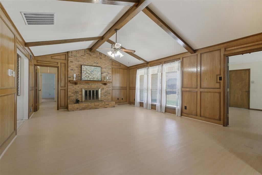 1700 Mayflower Drive