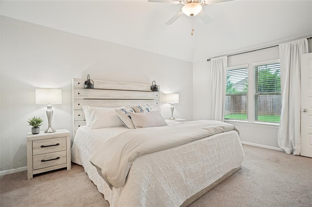 925 Royal Lane