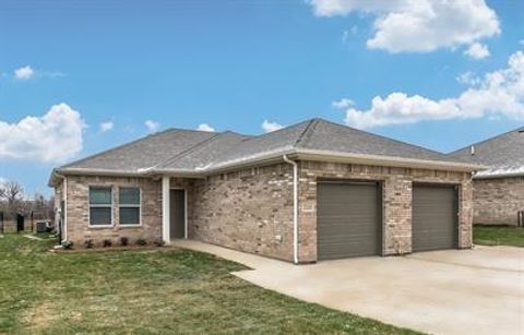 Photo of 2407 N Hickory Street, Sherman, TX 75092 (MLS # 21107044)