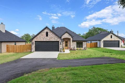 Photo of 6417 Mill Run Road, Athens, TX 75751 (MLS # 21238705)