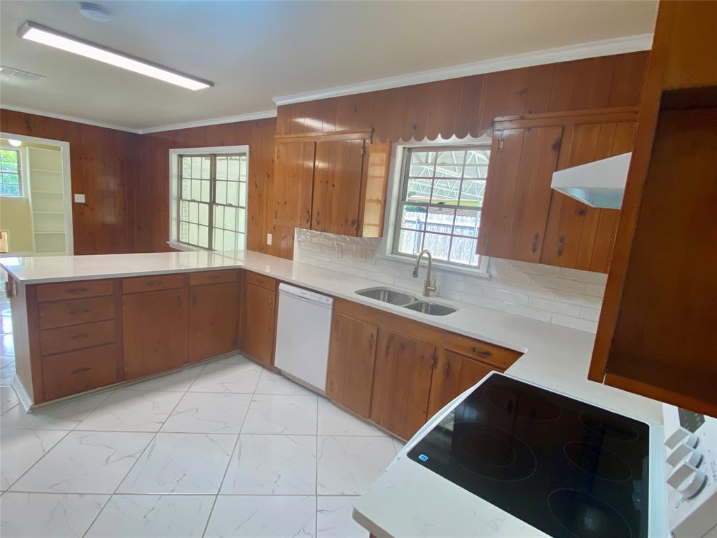 CLINMAN PARK - Residential