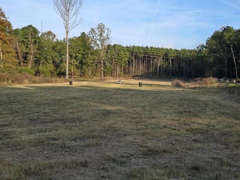 169 N. Hwy Mooringsport LA 71060