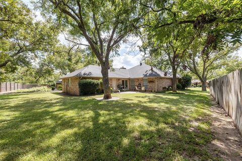 A home in Granbury