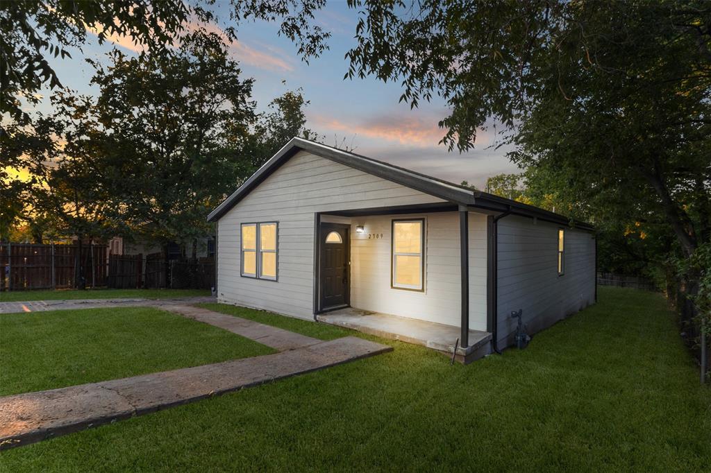 2709 Bideker Avenue