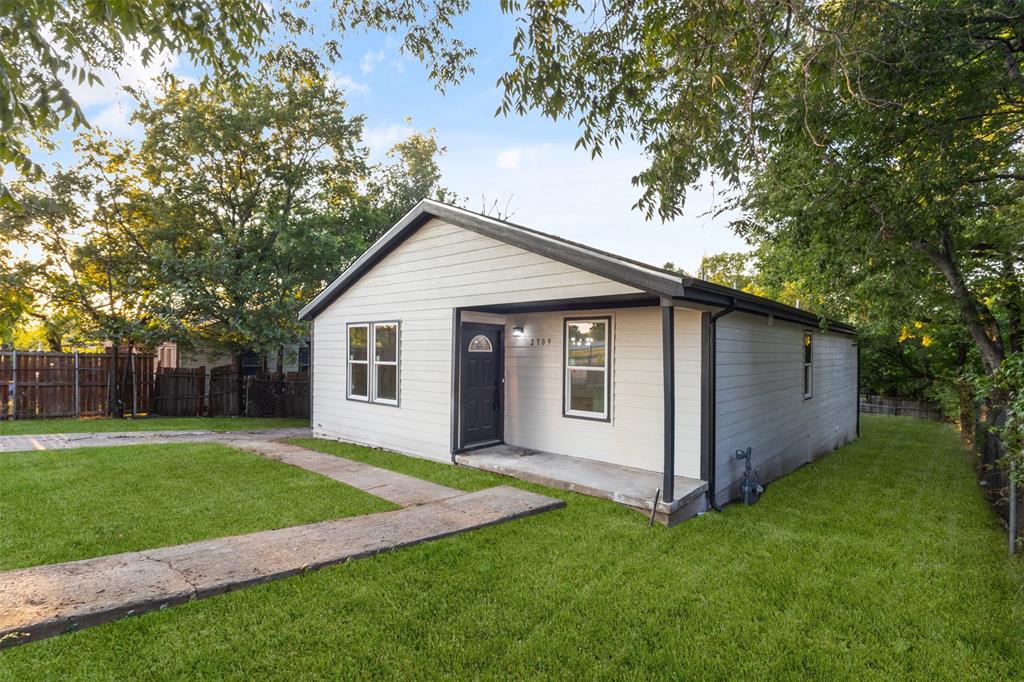 2709 Bideker Avenue