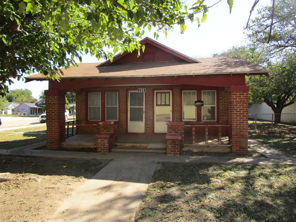 208 N Avenue E