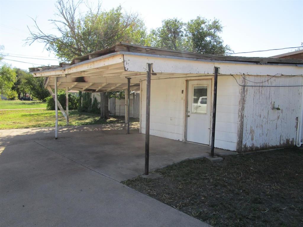 208 N Avenue E