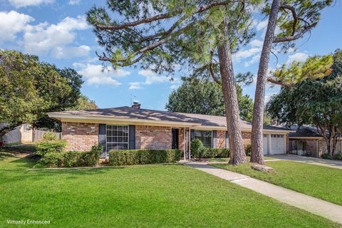 1740 Cynthia Lane Hurst TX 76054