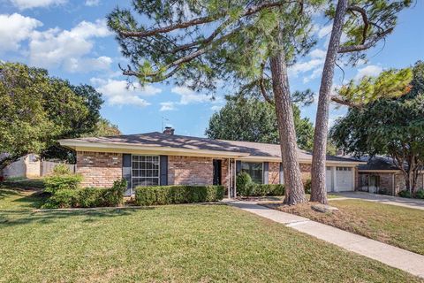 1740 Cynthia Lane Hurst TX 76054