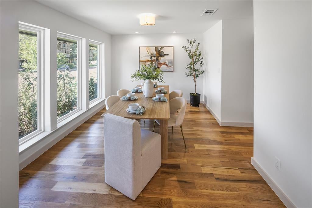 7117 Mimosa Lane