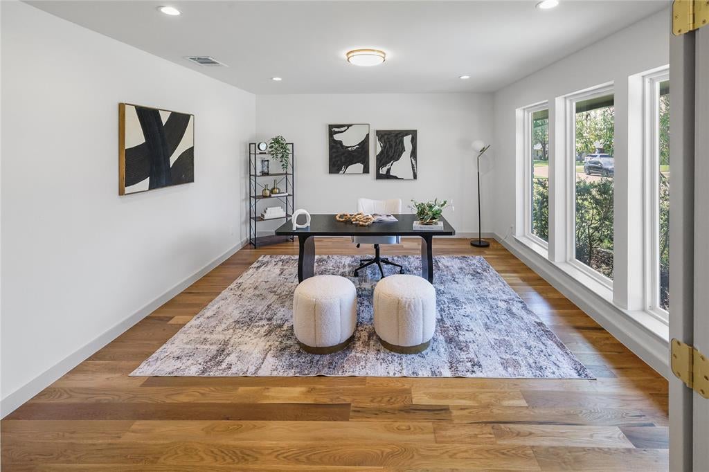 7117 Mimosa Lane