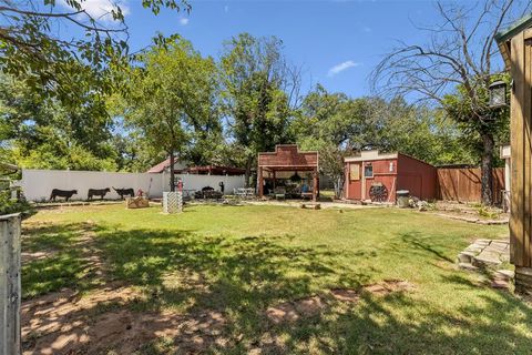 A home in Glen Rose