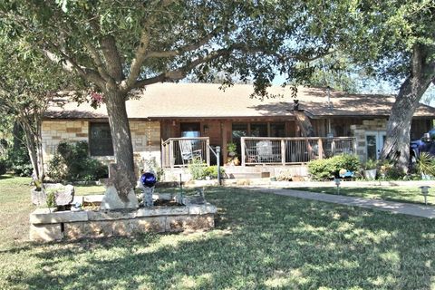 A home in Glen Rose