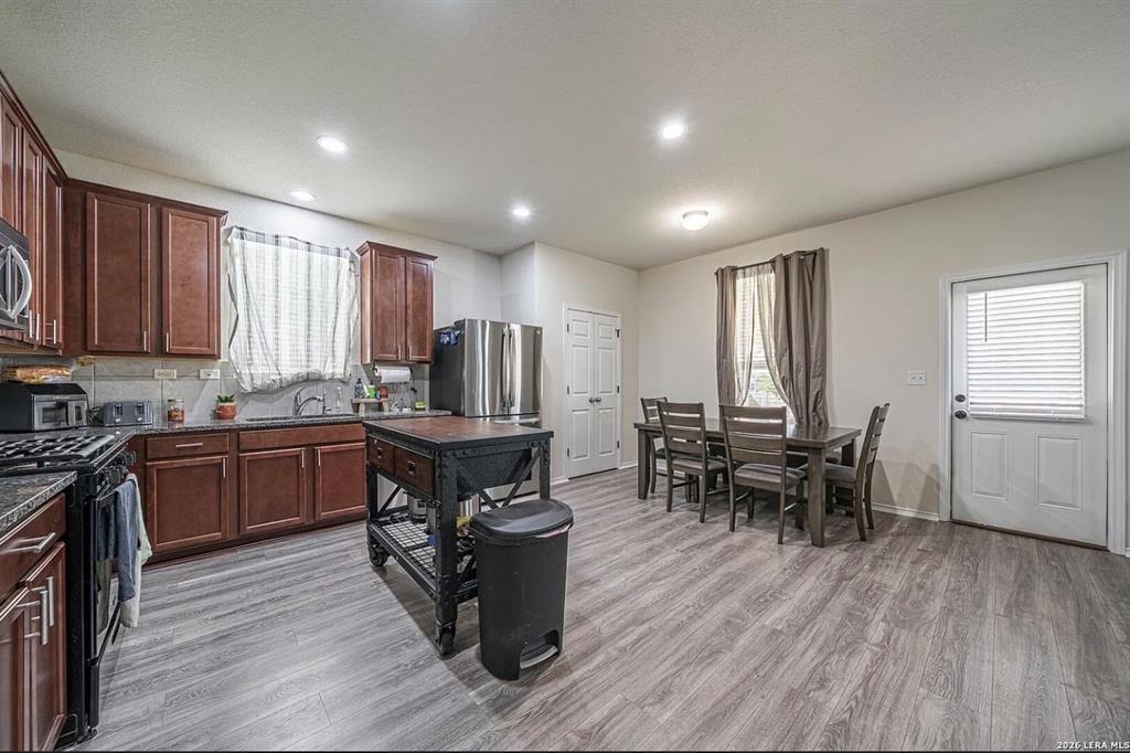 11906 Longfellow