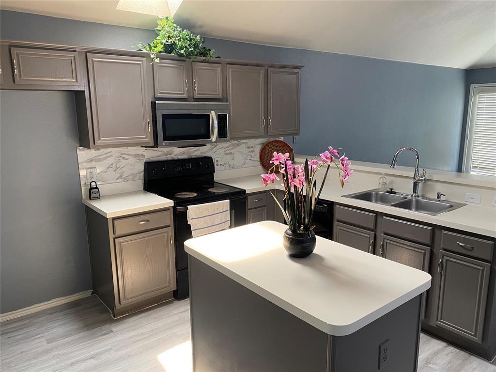 7308 Fossil Lake Drive