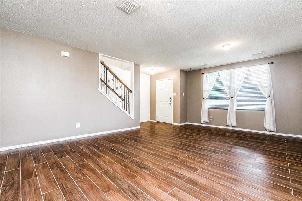 Creek Hollow Ph 1 - Residential Lease