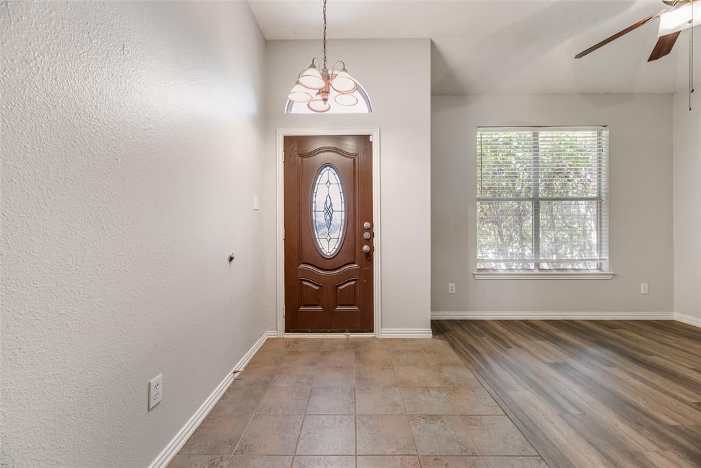 8806 Oakwood Lane