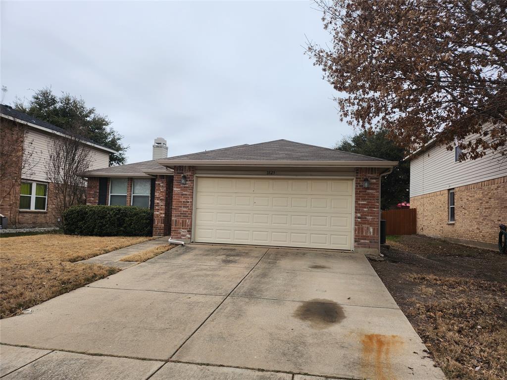 1825 Riverchase Lane