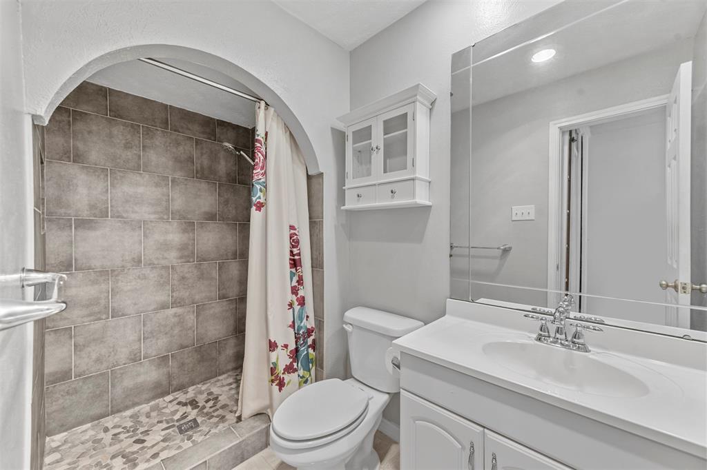 Carrollton, Texas 75007, United States, 4 Bedrooms Bedrooms, ,2 BathroomsBathrooms,Residential,Pending,78381