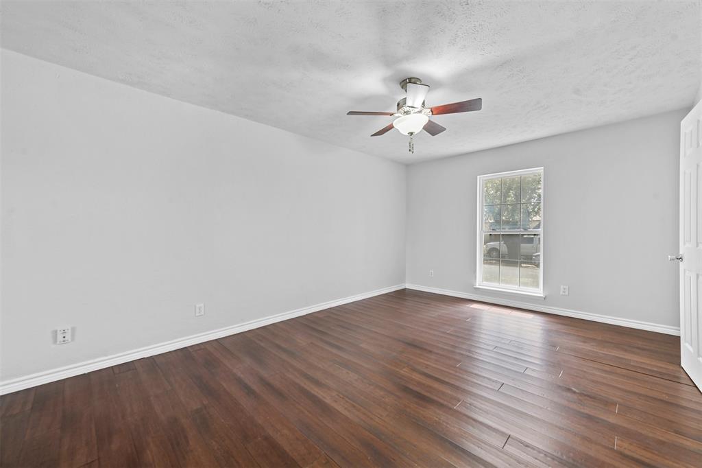 Carrollton, Texas 75007, United States, 4 Bedrooms Bedrooms, ,2 BathroomsBathrooms,Residential,Pending,78381