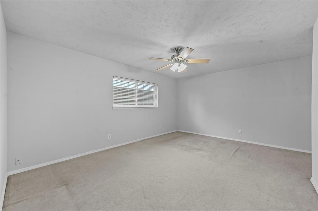 Carrollton, Texas 75007, United States, 4 Bedrooms Bedrooms, ,2 BathroomsBathrooms,Residential,Pending,78381